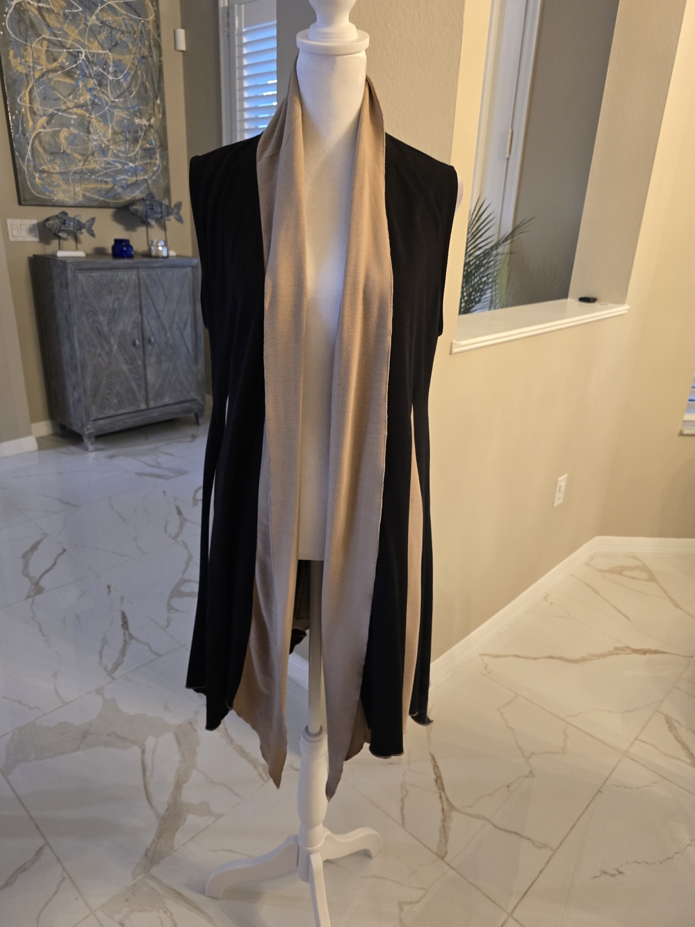 Black Sleeveless Open-Front Vest with Tan Scarf Accent